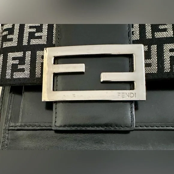 Fendi Zucchino Monogram bi-fold Wallet - Picture 3 of 12
